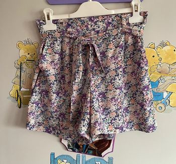 Short avec ceinture à fleurs, taille S, marque Cerise Blue