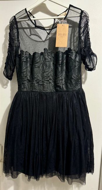 Robe neuve voluptueuse façon bustier et jupon deby Debo taille m