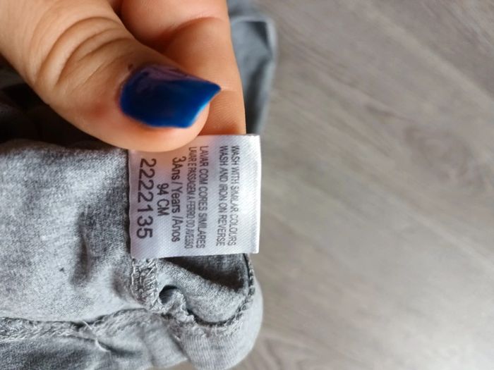 Pull gris 4ans - photo numéro 2