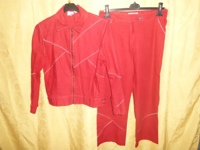 ensemble veste pantacourt rouge Affinités armand thierry 42