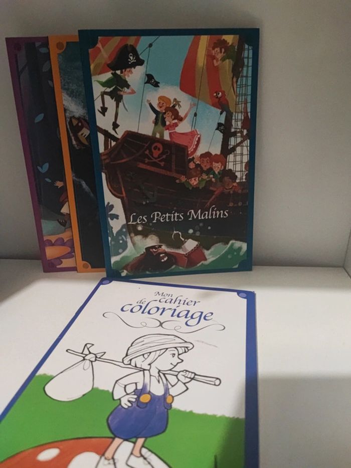 Lot petits livres contes - photo numéro 2