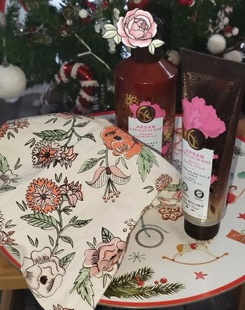 Yves Rocher Lot Lait et Gommage pour le Corps 