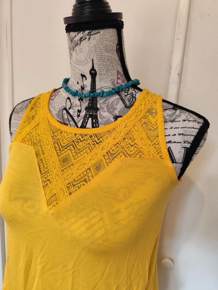 Superbe haut femme taille S cache cache jaune soleil - photo numéro 2