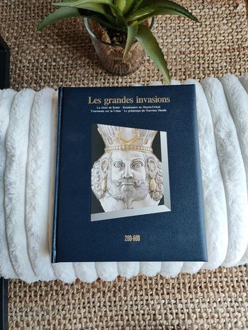 Livre les grandes invasions 200-600