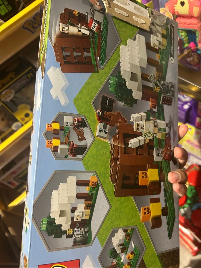 Lego Minecraft The Pillager Outpost 21159 - photo numéro 2