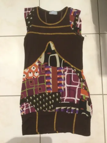 Haut coloré motif ethnique T36