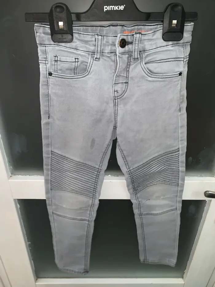 Jean gris enfant style motard, effet usé, 7 ans