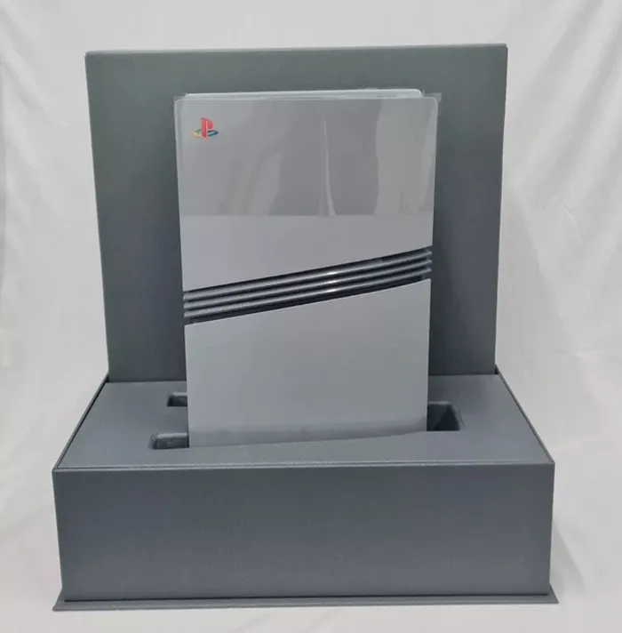 Console PlayStation 5 Pro - Pack édition limitée 30e anniversaire - photo numéro 3