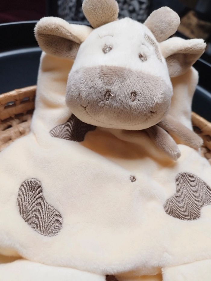 Doudou marionnette vache Bellodoux