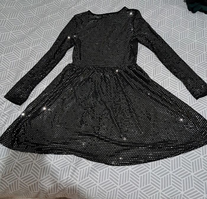 Robe de soiree à paillettes - photo numéro 3