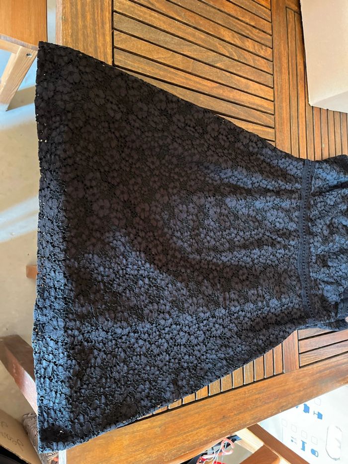 Robe à dentelle - photo numéro 2