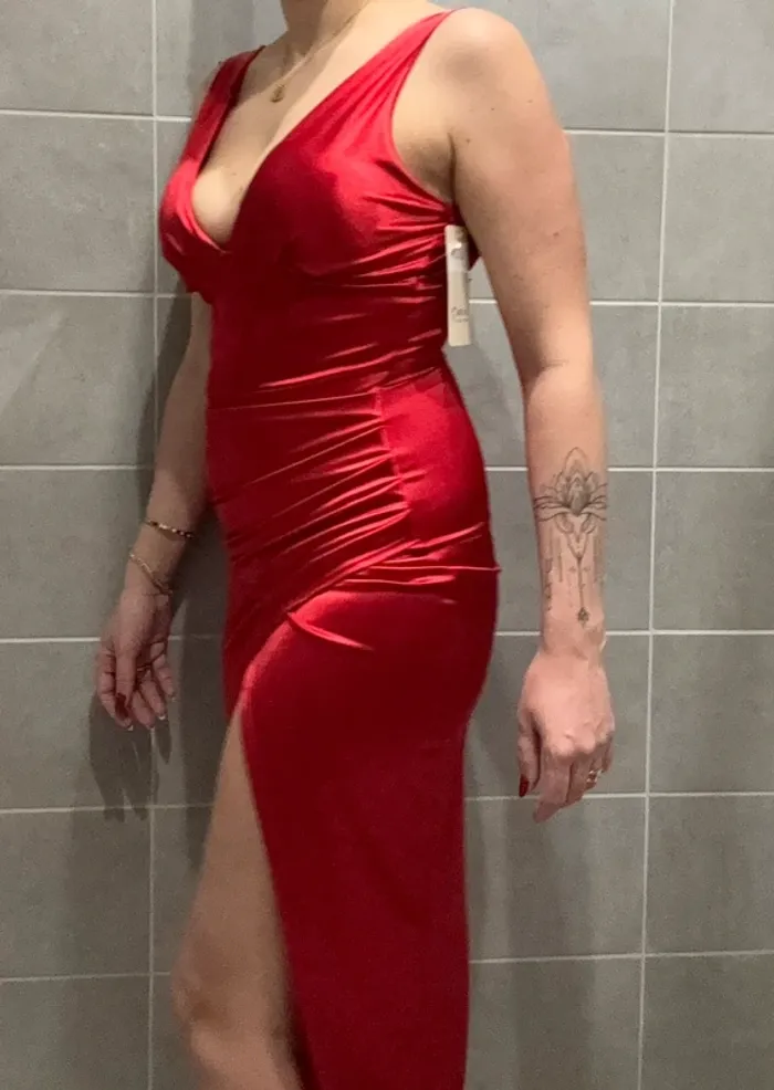 Robe de soirée rouge - photo numéro 3