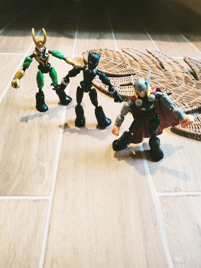 💫Lot de 3 Figurines Bend and Flex avec Thor Loki et Black panther Avengers - photo numéro 6