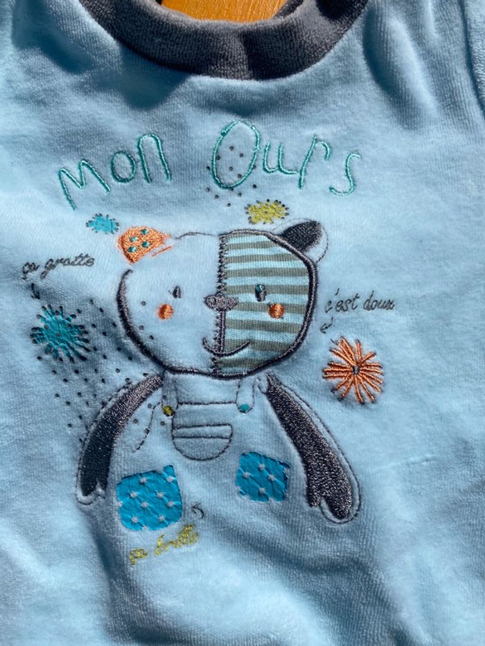 Pyjama à pieds - photo numéro 4