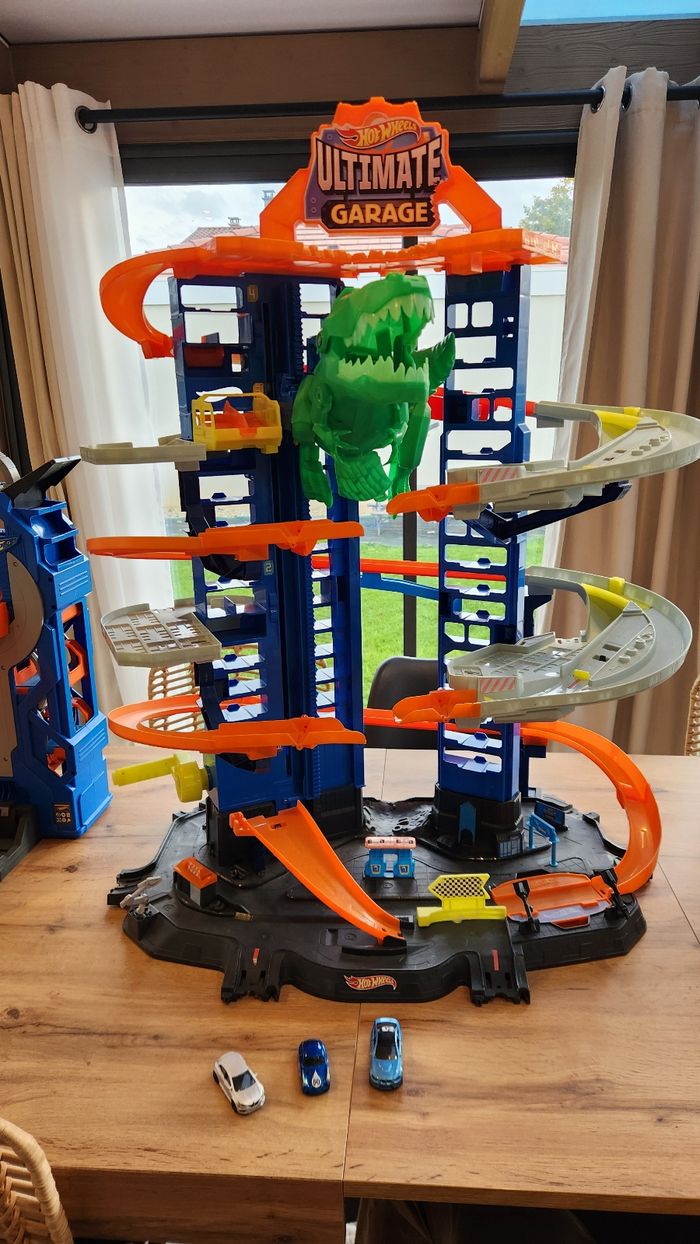 Garage dino Hot Wheels