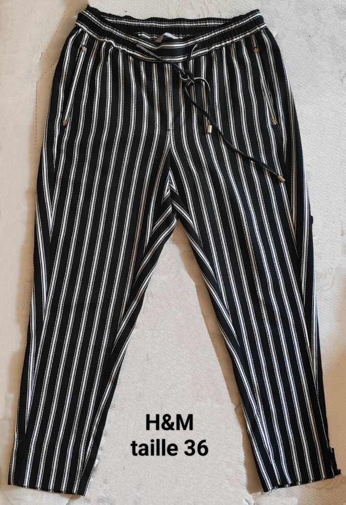 Pantalon  H & M  taille 36    **