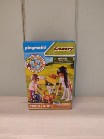 Playmobil 71309 Famille de chats avec femme et enfant