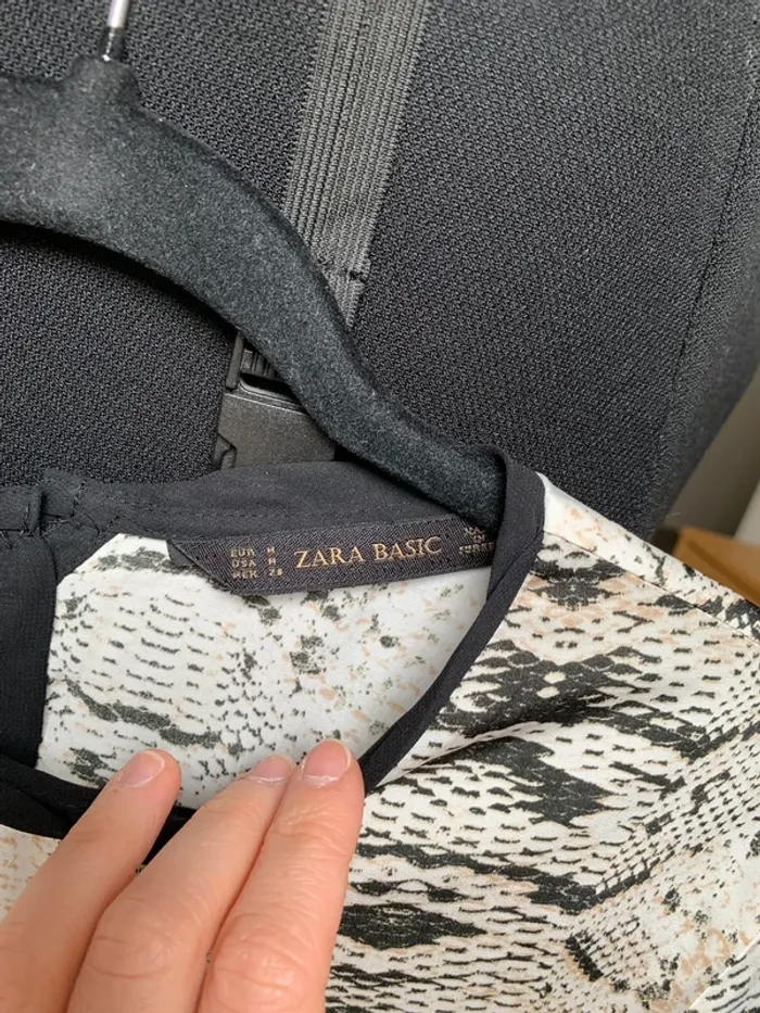 Blouse Zara imprimé croco taille M - photo numéro 2