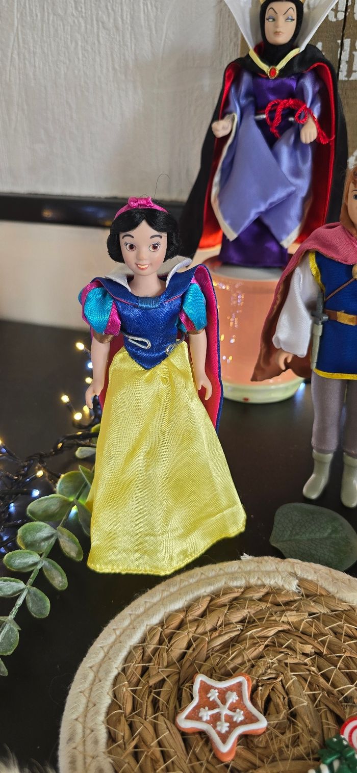 Magnifique lot 4 poupée porcelaine Disney princesse blanche neige vintage ancien collection - photo numéro 5