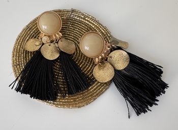 Boucles d'oreilles fantaisies noir et doré