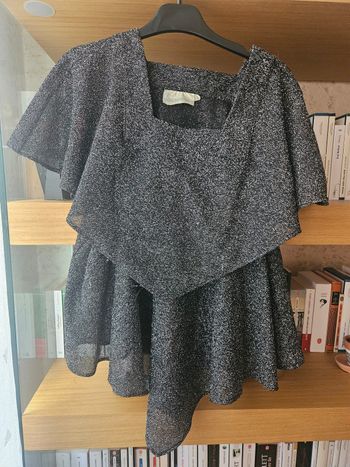 Haut en lamé noir