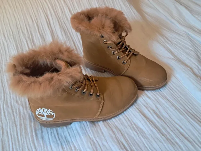 Bottes marron / camel avec fausse fourrure p37 bon état