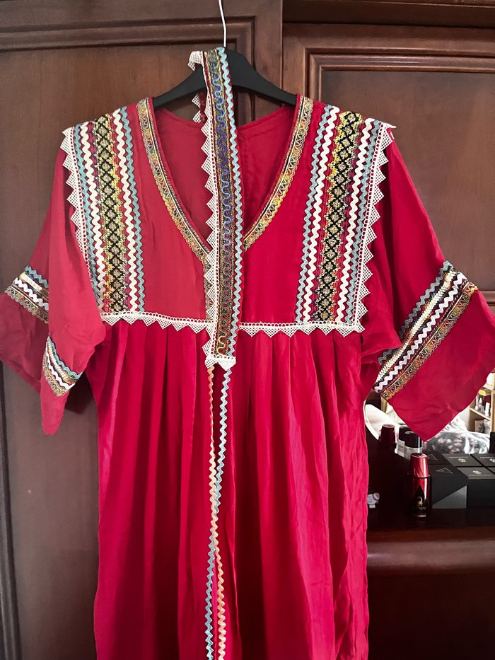 Robe kabyle pour femme, tissu fluide pour femme, galons assorti - photo numéro 3