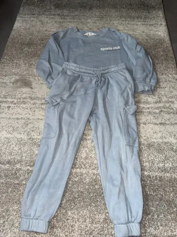 Ensemble jogging taille 110