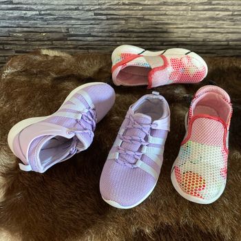 2 paires de baskets fille pointure 30