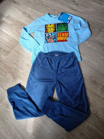 Pyjama polaire neuf Avengers 6 ans