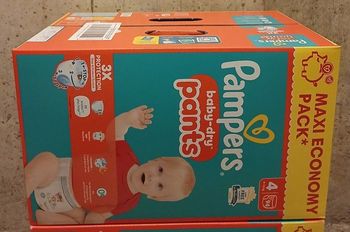 Couche bébé pampers taille 4