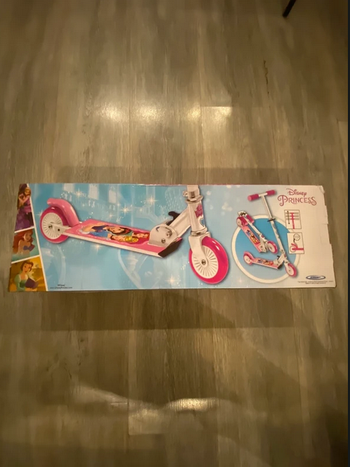 Disney princesse trottinette pliable neuf