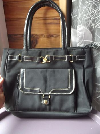 joli sac à main ou bandoulière