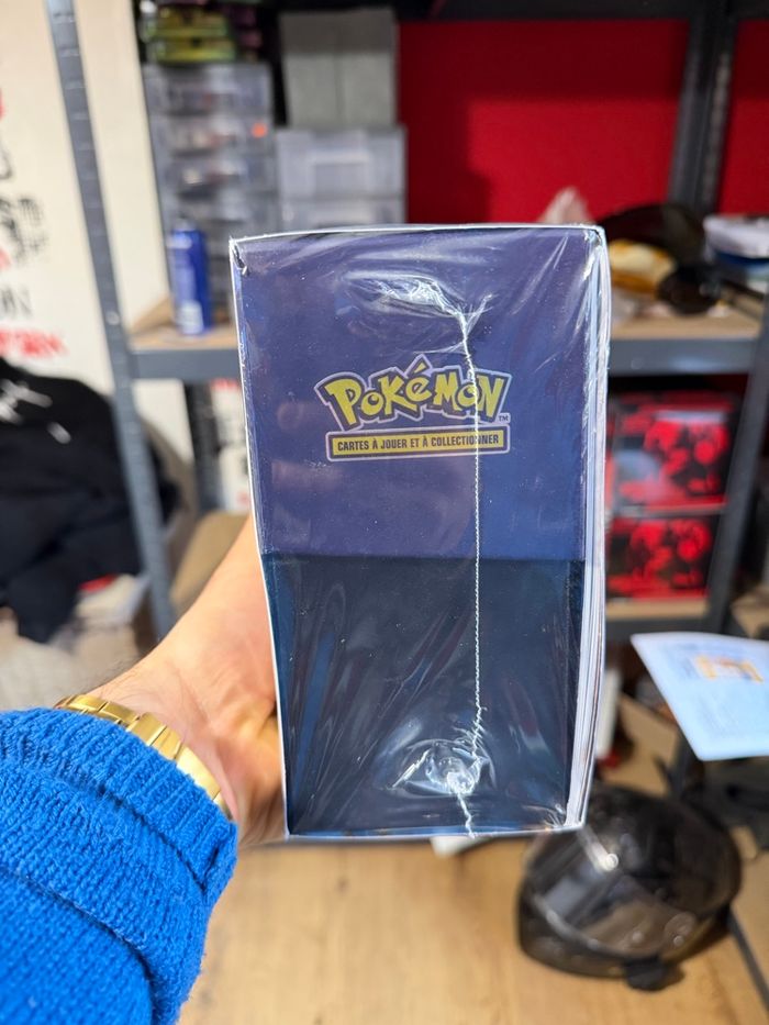 Etb Pokémon étincelles déferlante EV8 (défaut) - photo numéro 3