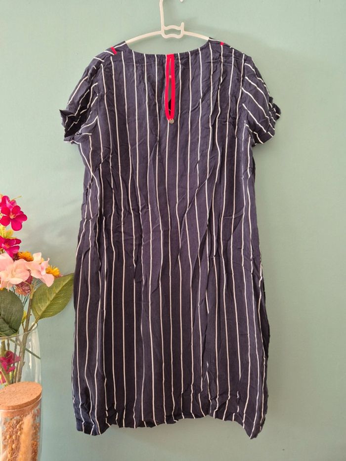 Robe manches courtes à rayures Taille 38 - photo numéro 4