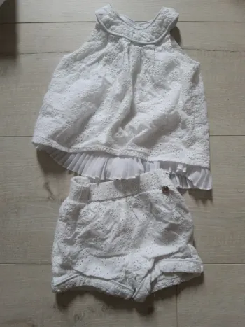 Ensemble dentelle