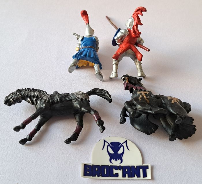 Lot de 4 figurines thème médiéval Plastoy et Papo - photo numéro 4