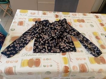 Chemisier manches longues noir imprimé 14 ans La Halle neuf 5€
