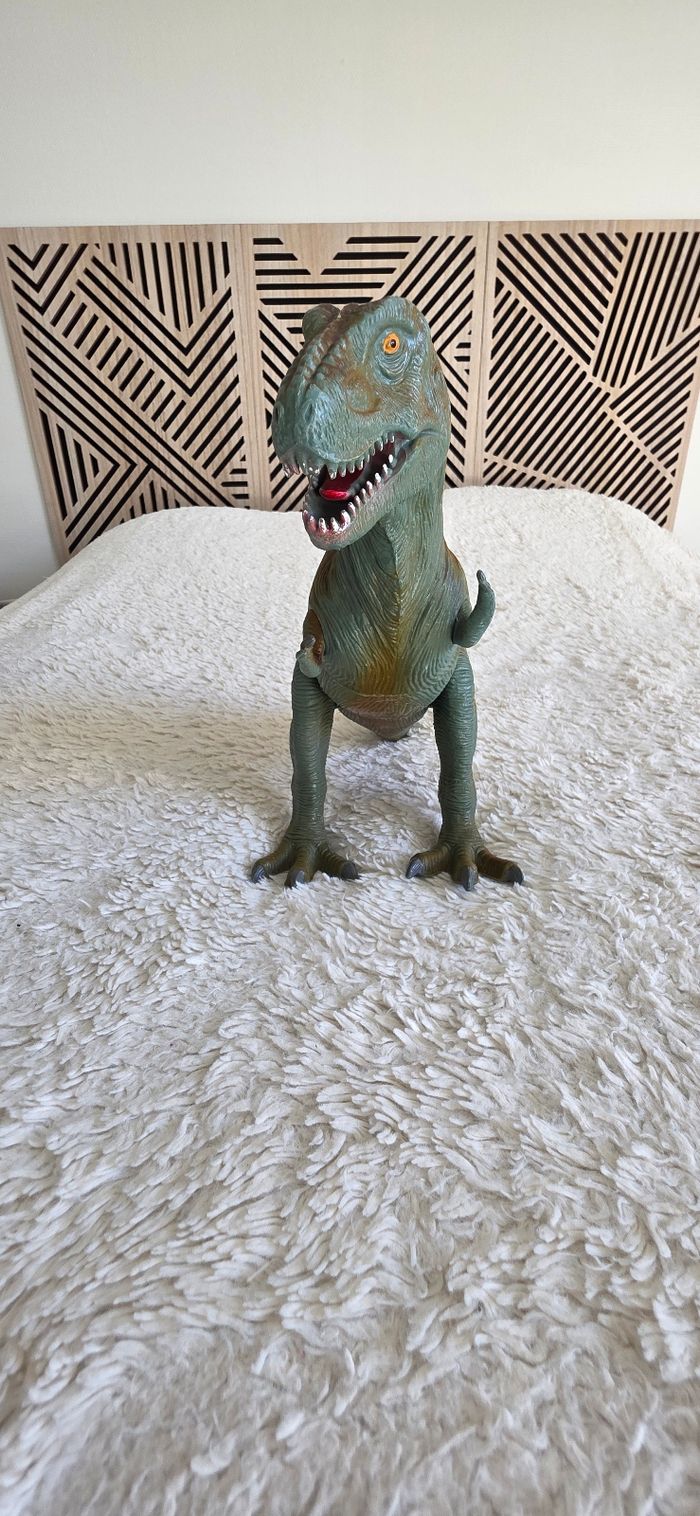 Grand dinosaure - photo numéro 1