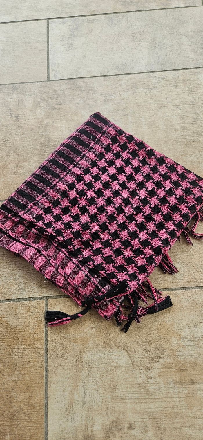 Foulard keffieh rose - photo numéro 2