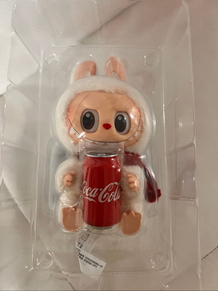 Popmart Labubu Coca-Cola the monsters original - photo numéro 2