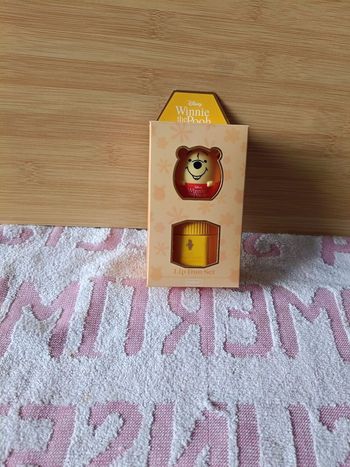🍯 Disney Winnie the Pooh – Lip Duo Set 🍯
Baume à lèvres + Gommage sucre parfum miel 🐻💛