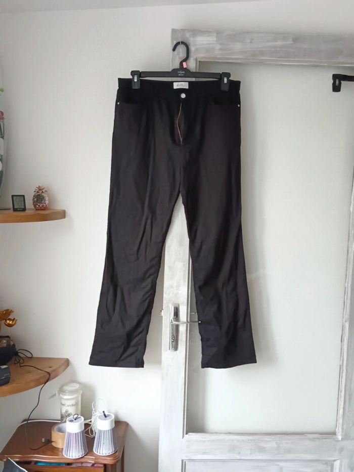Magnifique pantalon léger taille 46 - photo numéro 3