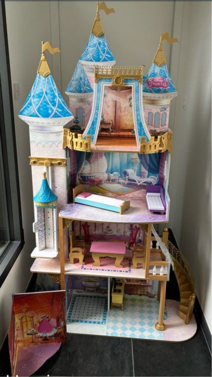 Grande Maison de poupée en bois avec boîte Kidkraft Disney Princess Royal Célébration - photo numéro 3