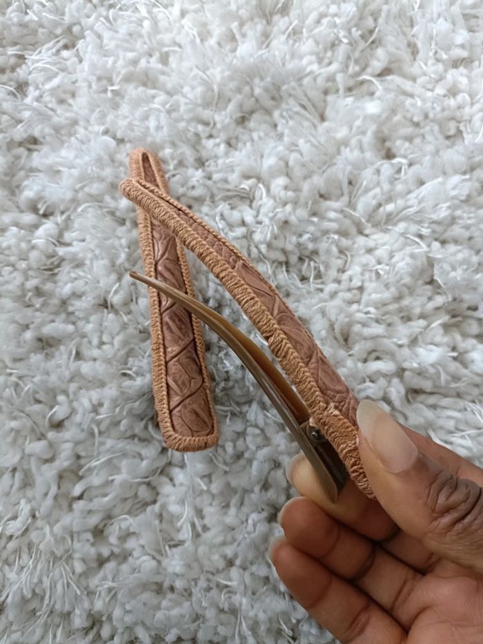 2 barrettes à cheveux beiges d'environ 12 cm - photo numéro 2