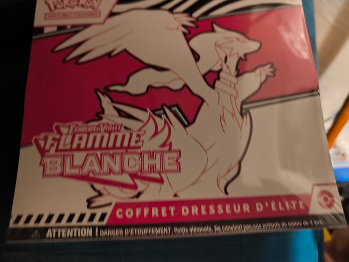 Pack coffret ETB dresseur d'élite Pokémon écarlate et violet flamme blanche AB prix ferme