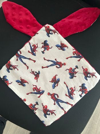 Doudou Spiderman 