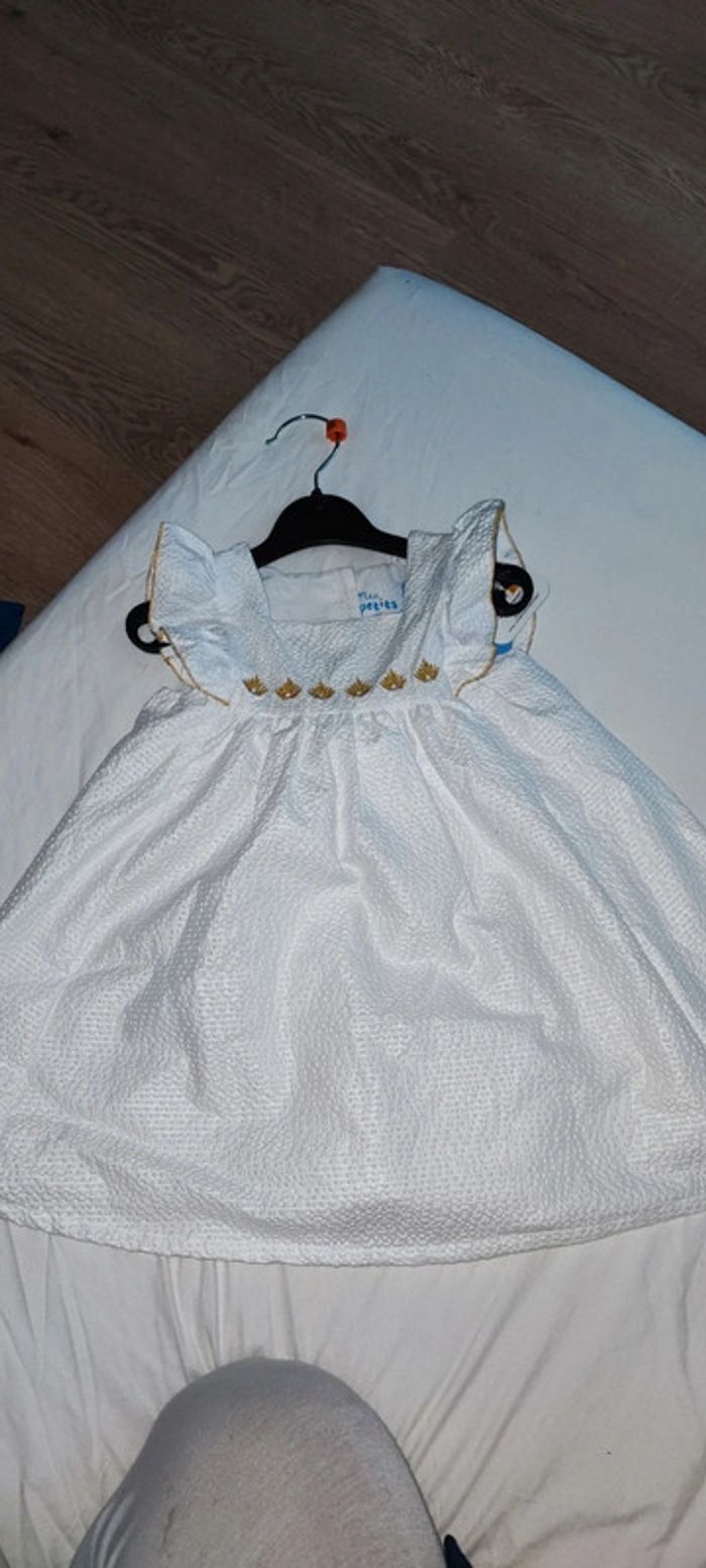 Robe neuf mes petits cailloux taille 12 mois
