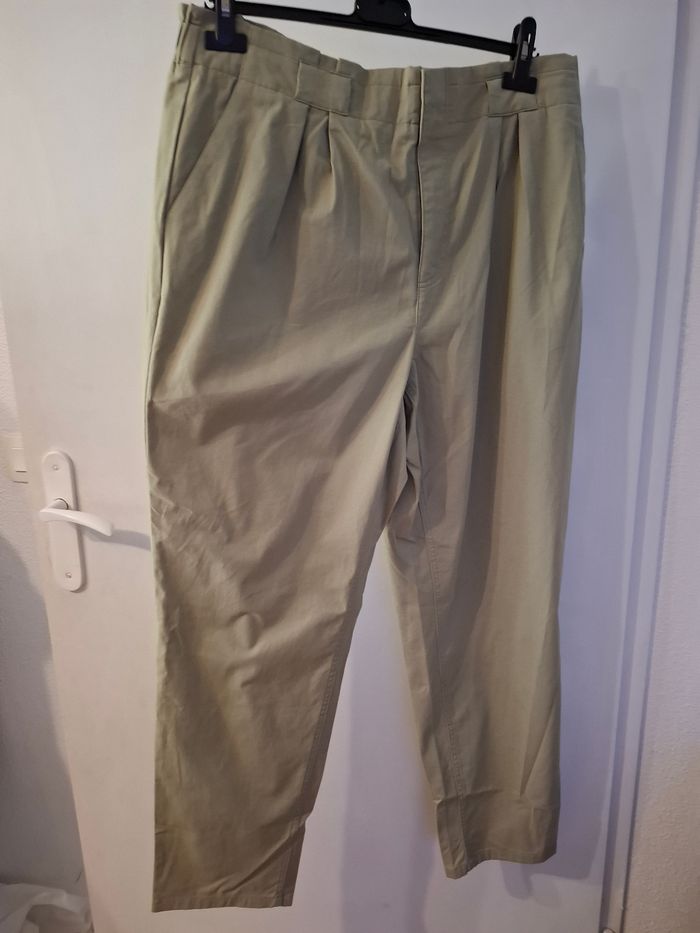 Pontalon kiabi taille 46 en très bon état - photo numéro 1