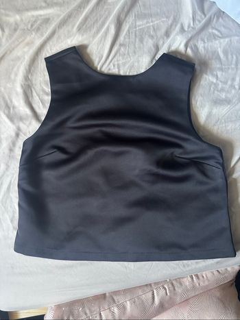 Haut habillé noir satinée